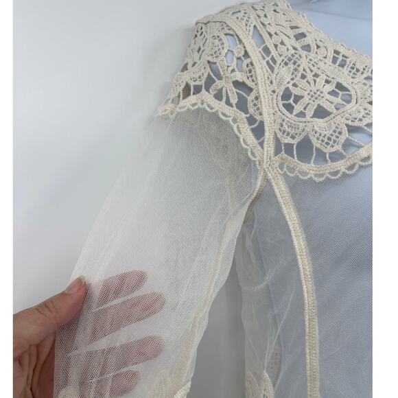 Express Crochet Micro Mesh Womens Top Sz XS Cream Festival Dainty Boho Cottage - Picture 2 of 11